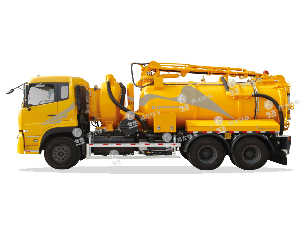 What are the measures to prevent the oil leakage of the cleaning suction truck?